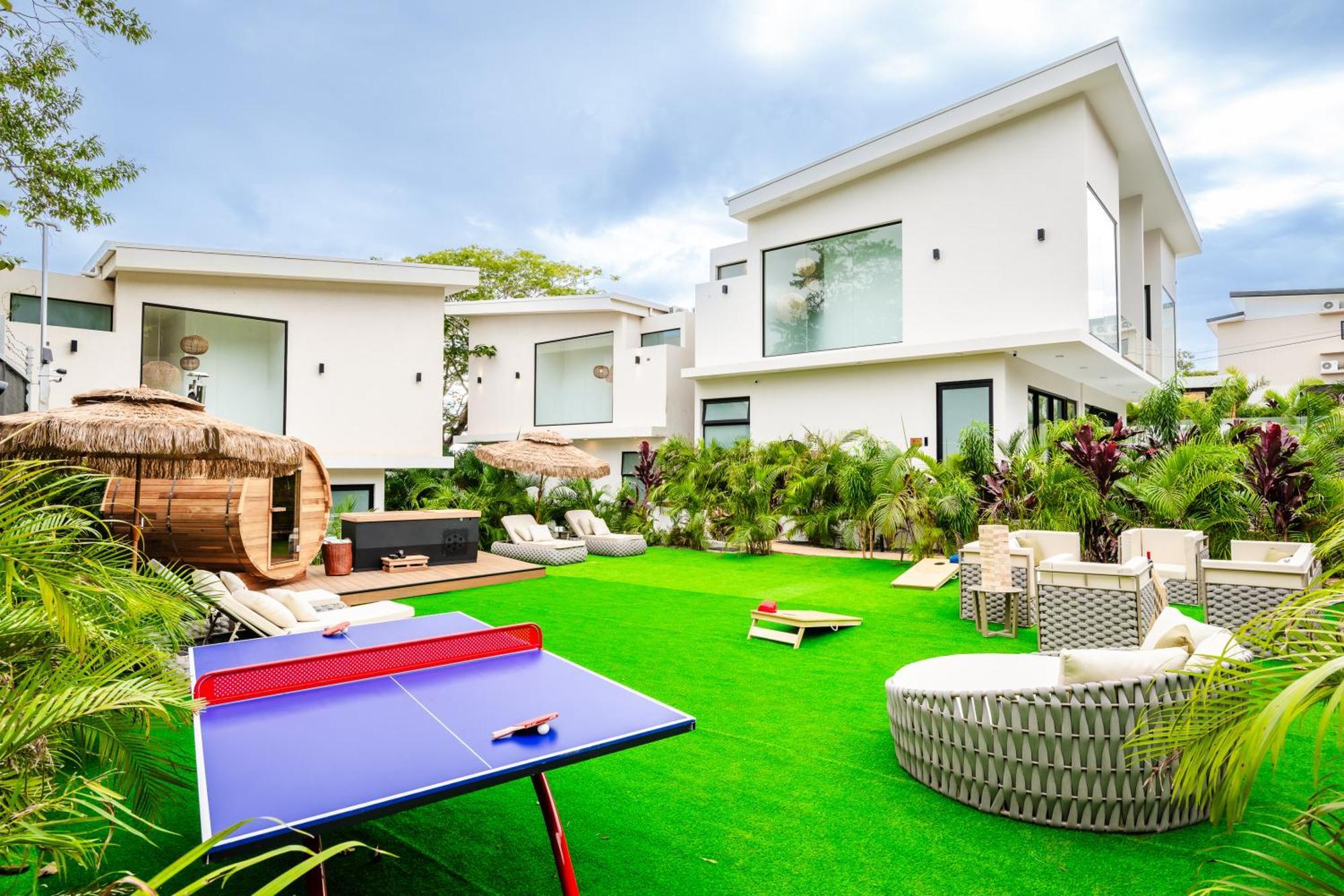 Mvillas Luxury Villas With Beach Club Access & Sauna تاماريندو المظهر الخارجي الصورة