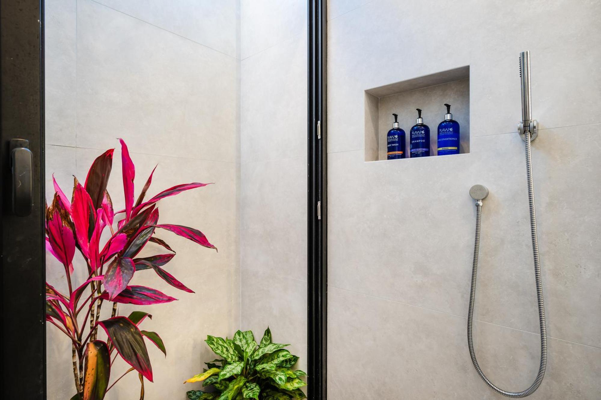 Mvillas Luxury Villas With Beach Club Access & Sauna تاماريندو المظهر الخارجي الصورة
